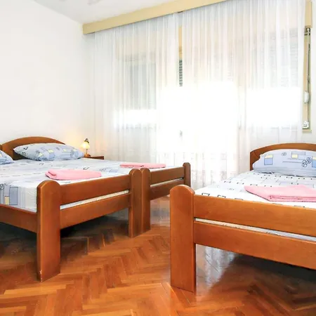 Charming In Near Beaches Apartment Tisno