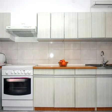 Apartamento Charming In Near Beaches Tisno